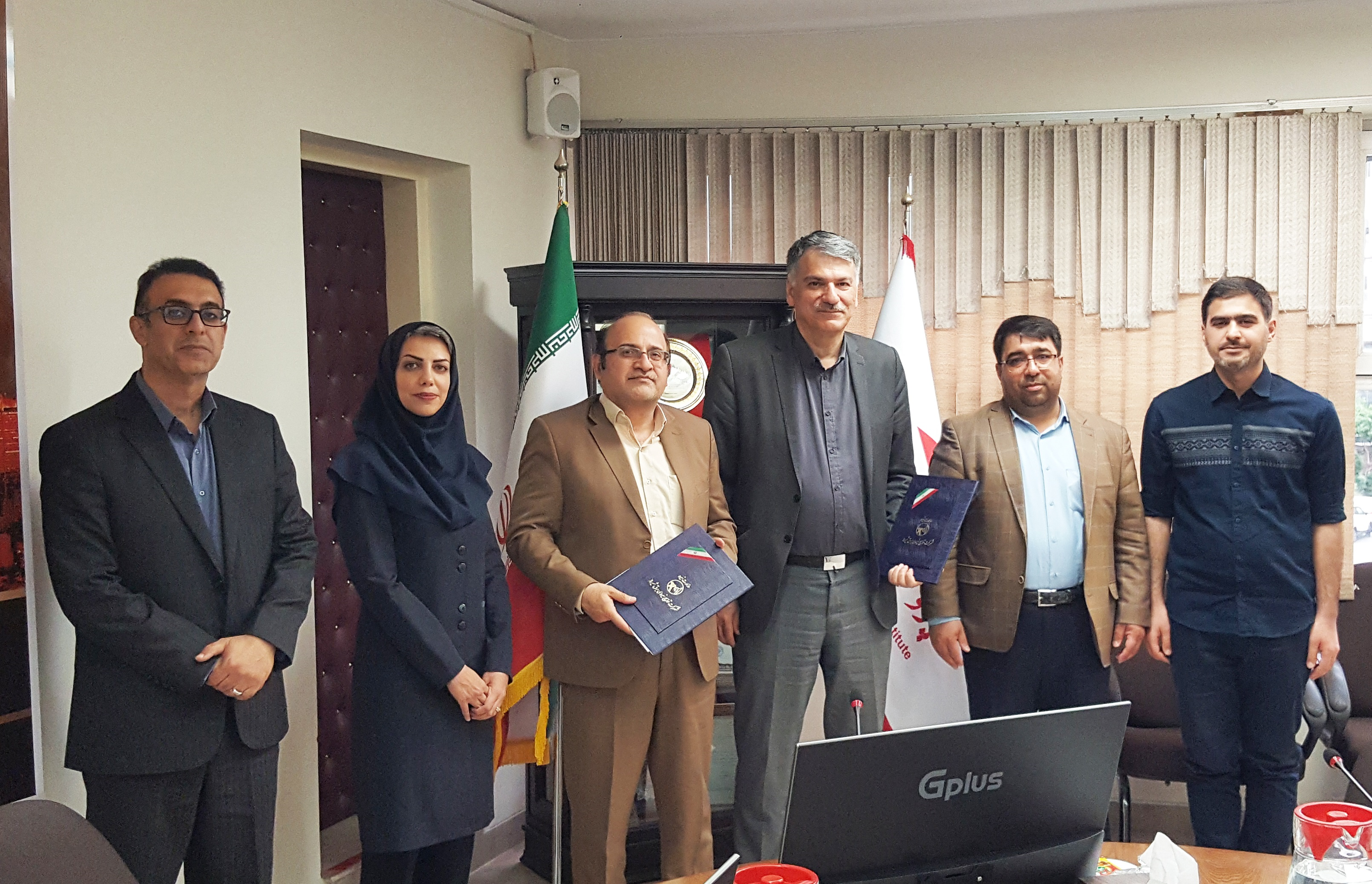 تفاهم‌نامه ایجاد و راه‌اندازی کارخانه نوآوری برق و انرژی میان پژوهشگاه نیرو و شرکت توزیع نیروی برق شیراز مبادله شد